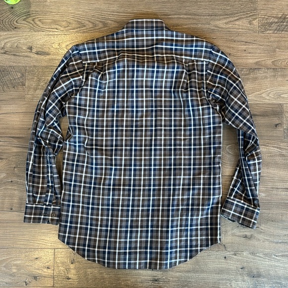 Kirkland Men’s Medium Button-up Shirt - Picture 3 of 3